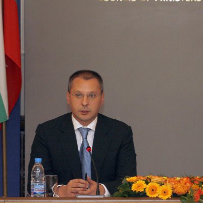 Станишев: Надявам се учителите да могат с добро самочувствие да се върнат в класните стаи