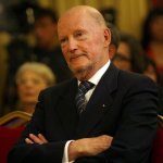 Симеон продава резиденцията си в Баня и винарна