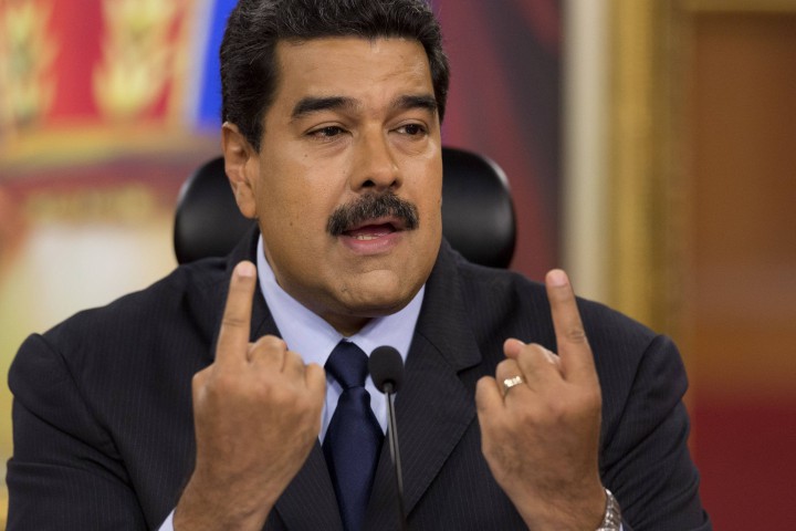 В телевизионно предаване Мадуро заяви че когато се гледа в