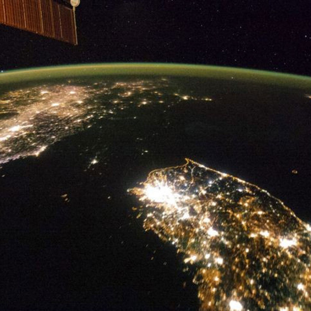 Фото корея ночью из космоса
